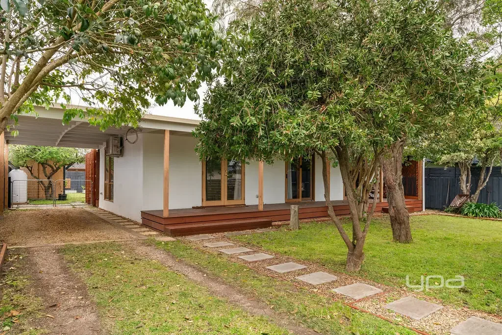 Tootgarook 3 Slaapkamer Move-In Ready Coastal Charm in the Heart of Tootgarook