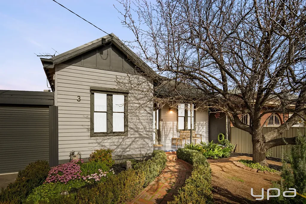 Werribee 3房 完美生活方式，步行即可抵达 Werribee CBD！ PICTURE PERFECT LIFESTYLE WALKING DISTANCE TO WERRIBEE CBD!