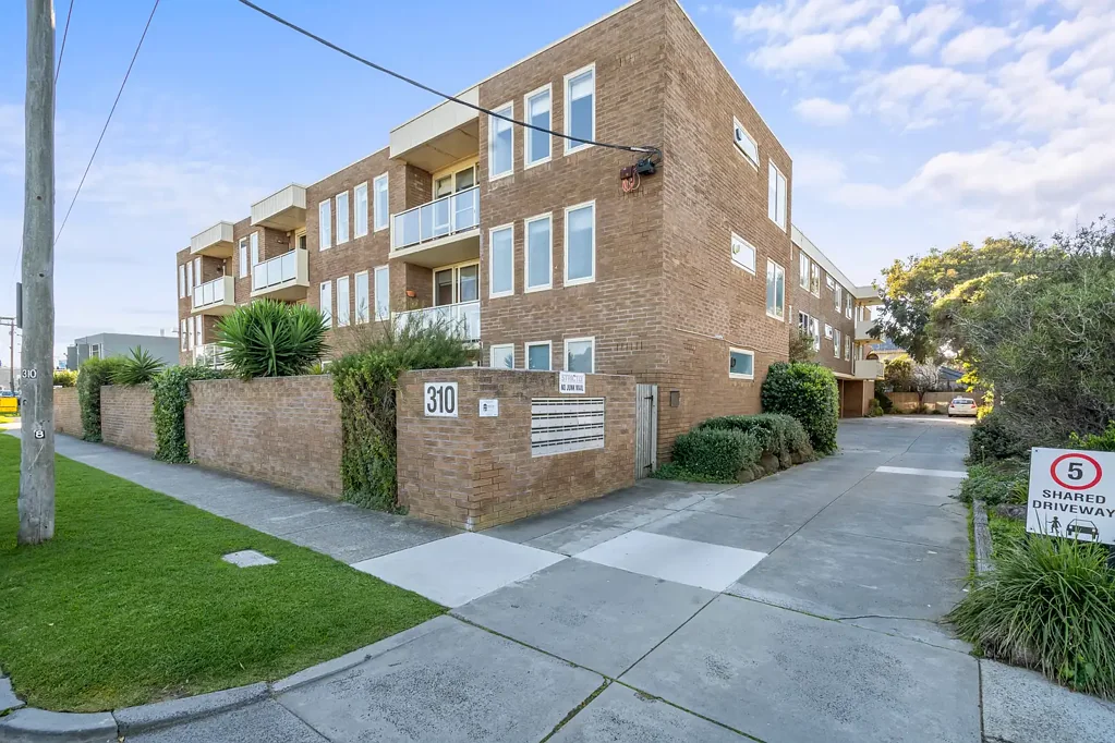 Beachside Gem in Black Rock