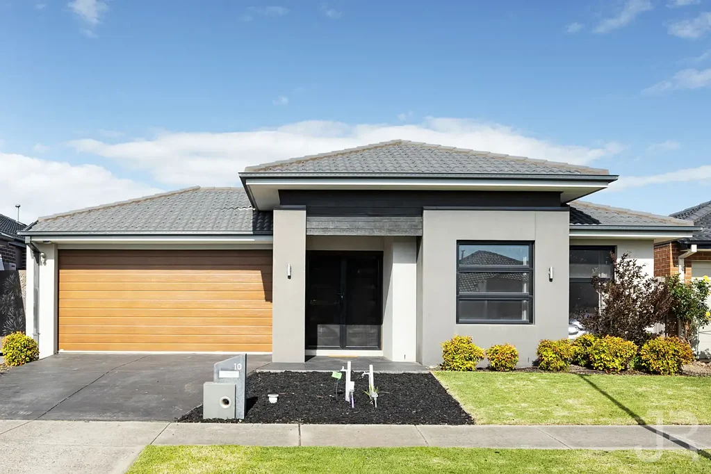 Clyde North 4 Slaapkamer Modern Elegance Meets Everyday Comfort