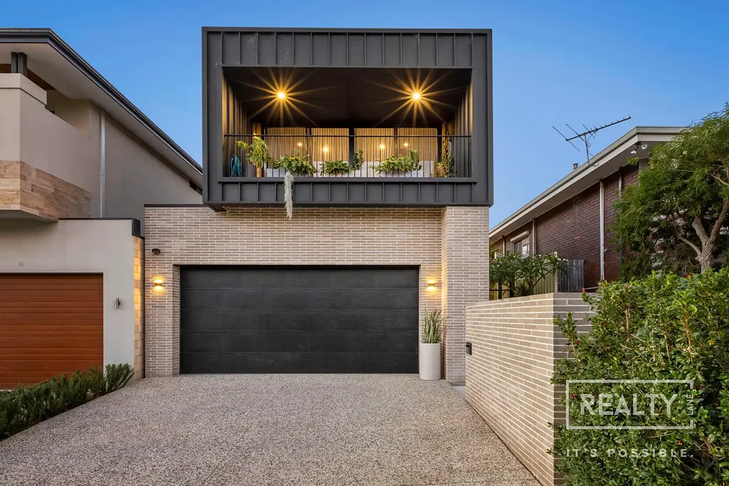 Karrinyup 4chambre Hums with Possibility