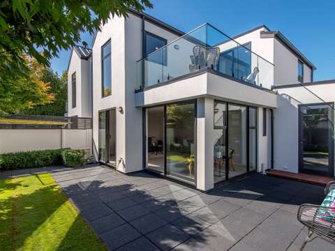 Sunny, Central and Sure to be Snapped Up Fast!