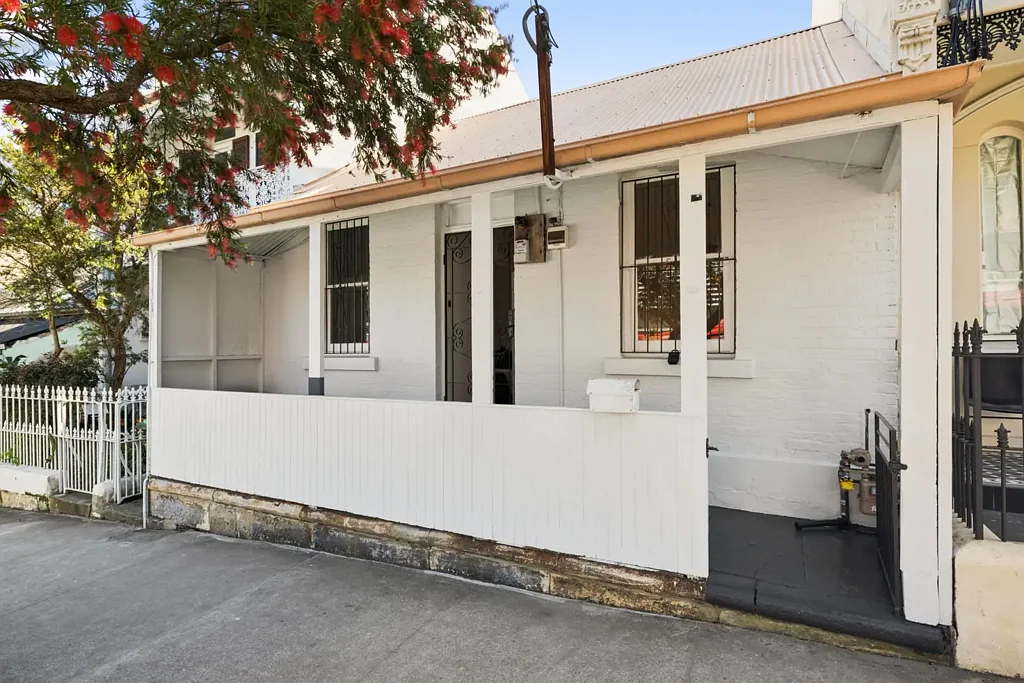 Glebe 2 Slaapkamer Cottage charm meets exciting potential in Glebe
