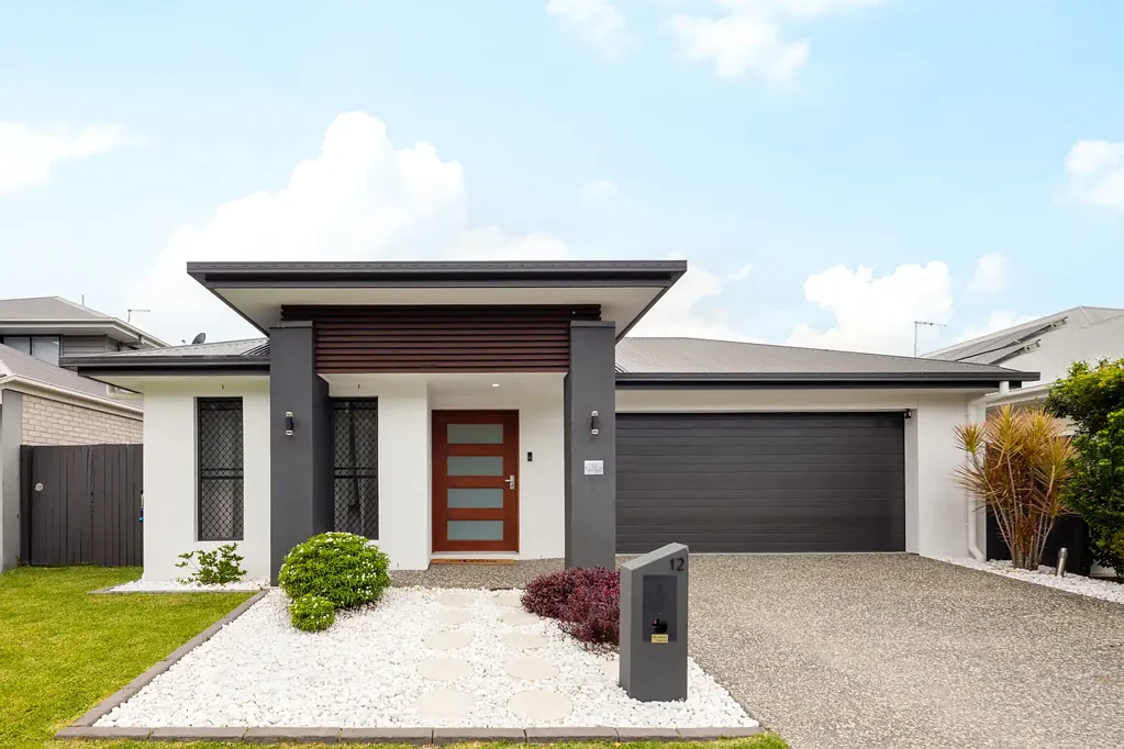 Newport 4 Bedroom Stylish Family Living with Bushland Views & Private Media Room