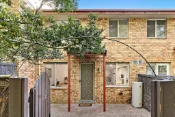 UNIT 4 81 BATH RD, Kirrawee