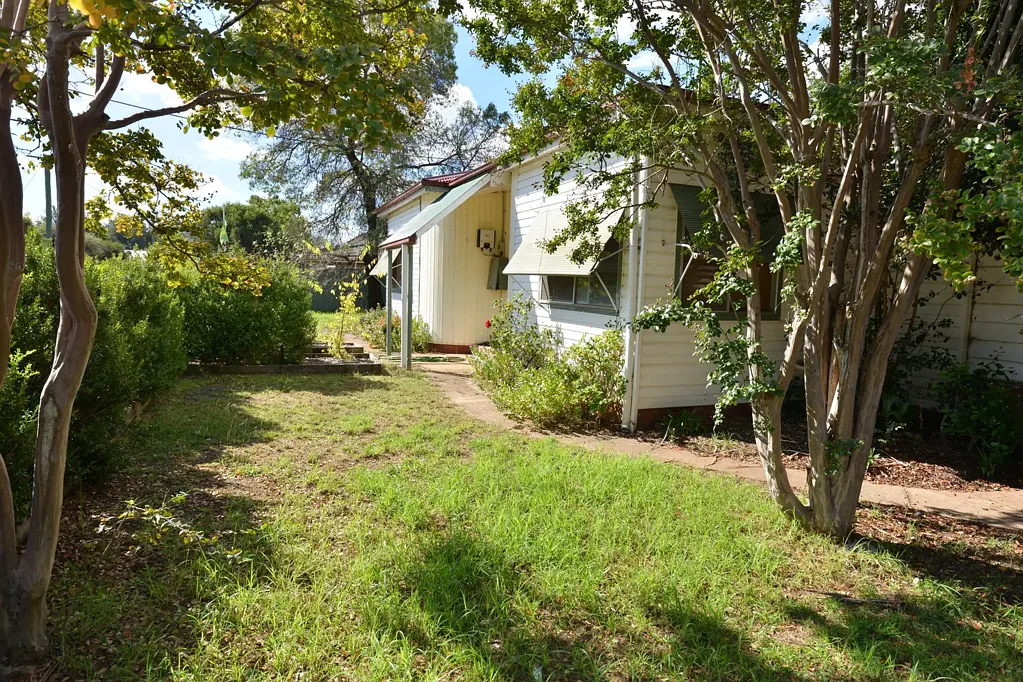 10 Gardiner Street, Baradine, NSW 2396