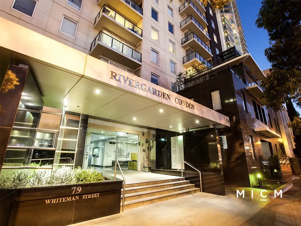 Two Bedroom Apartment - Close to Everything!