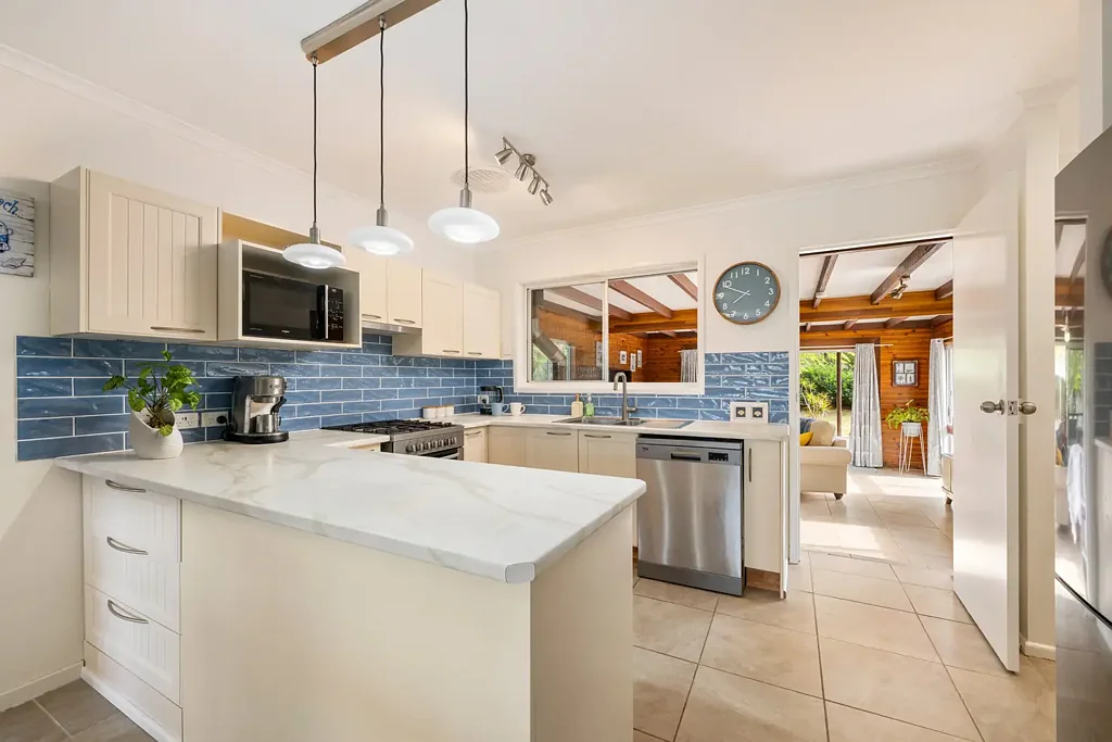 Maroochydore 3Zimmer A private, elevated escape with family appeal