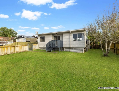 1 & 2/15 Stoll Place, Manurewa, Manukau City, 4 ਕਮਰੇ, 2 ਬਾਥਰੂਮ, House