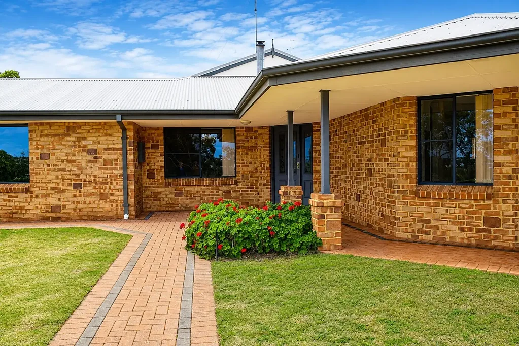 Northam 4Moenga Spacious Family Home in a Desirable Northam Location