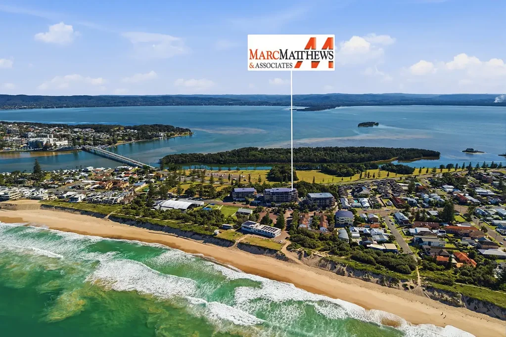The Entrance North 3कमरा SPACIOUS 3 BEDROOM UNIT WITH STUNNING OCEAN & LAKE VIEWS