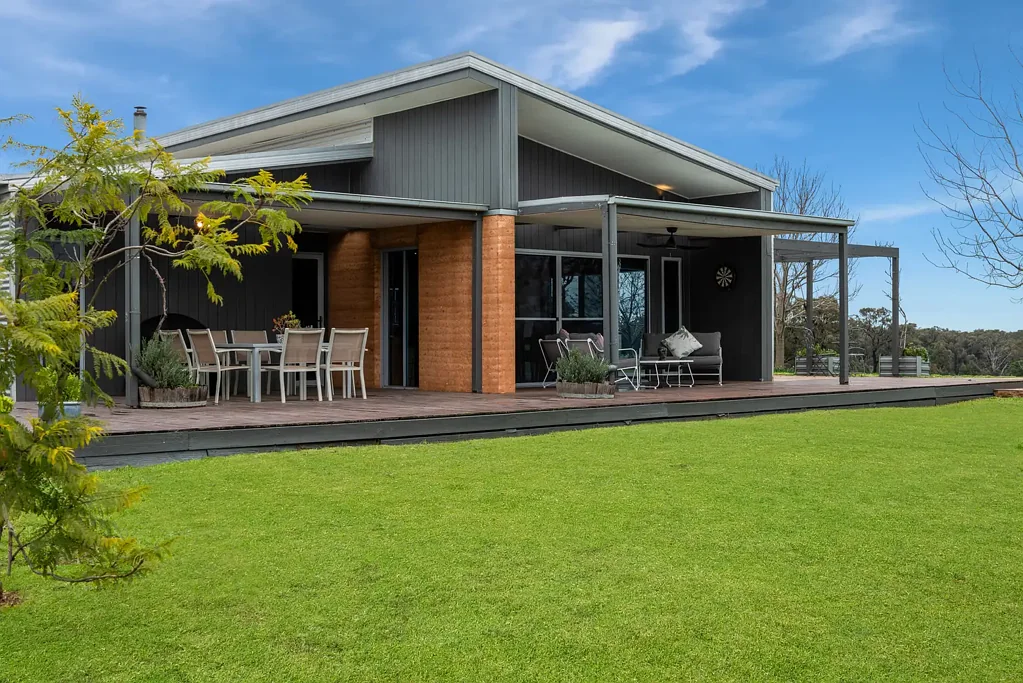 Heathcote 5कमरा ARCHITECTURAL ELEGANCE OVERLOOKING VINES AND ACREAGE