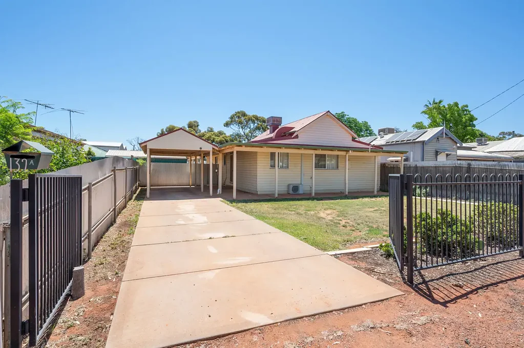132a Hare Street, Lamington, WA 6430