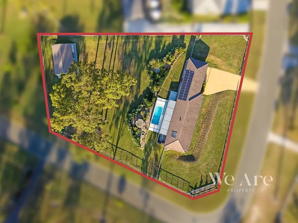 Jimboomba 5Kwarto The Complete Family Package – 5 Bedrooms, Pool, Shed & Room for Everything
