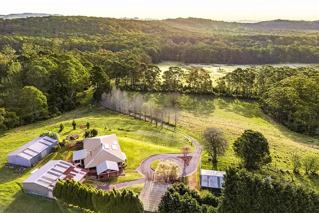 East Kangaloon Spectacular Rural Escape with Many Possibilities