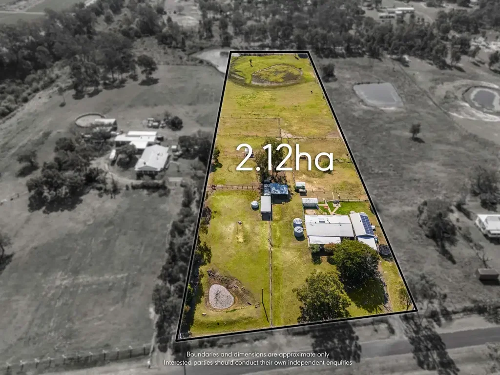 Rifle Range 3房  Endless Lifestyle Potential on 5.2 Acres – Perfect for Horses, Cattle or Hobby Farming