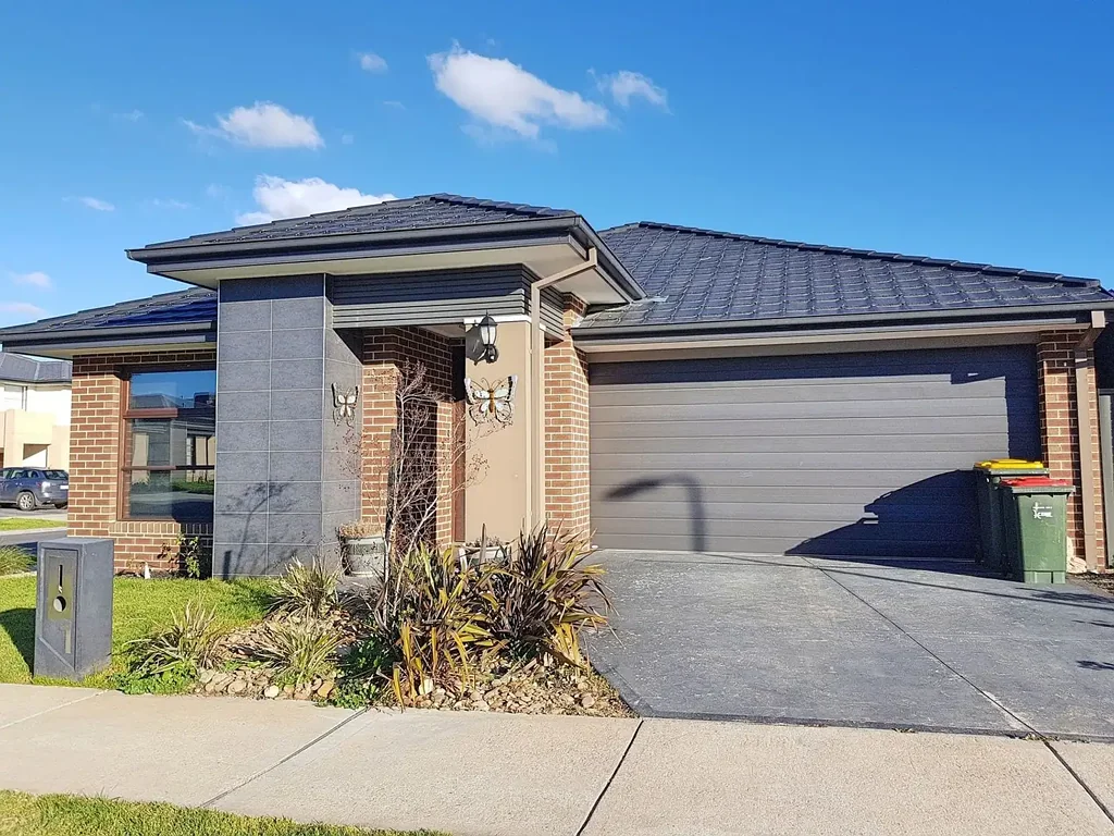 Spacious Family Home in Prime Craigieburn Location