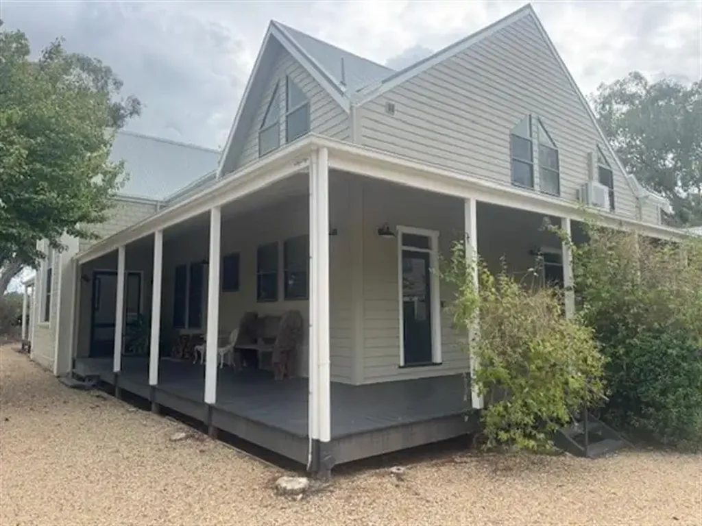Tamworth Furnished Accommodation - Loomberah