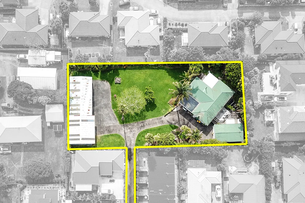 Te Atatu Peninsula 3ਬੈੱਡਰੂਮ 3 bedroom home on 2352m2 section