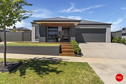 12 Tarrnook Drive, Strathfieldsaye