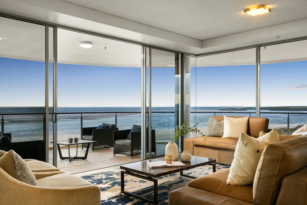 Golden Beach 3房  SKY-HIGH COASTAL LIVING WITH BREATHTAKING 360° VIEWS