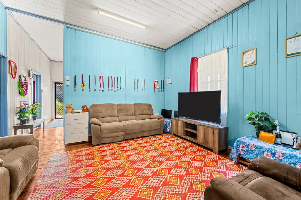 Bundamba 3 Bedroom Location, Potential & Incredible Value!