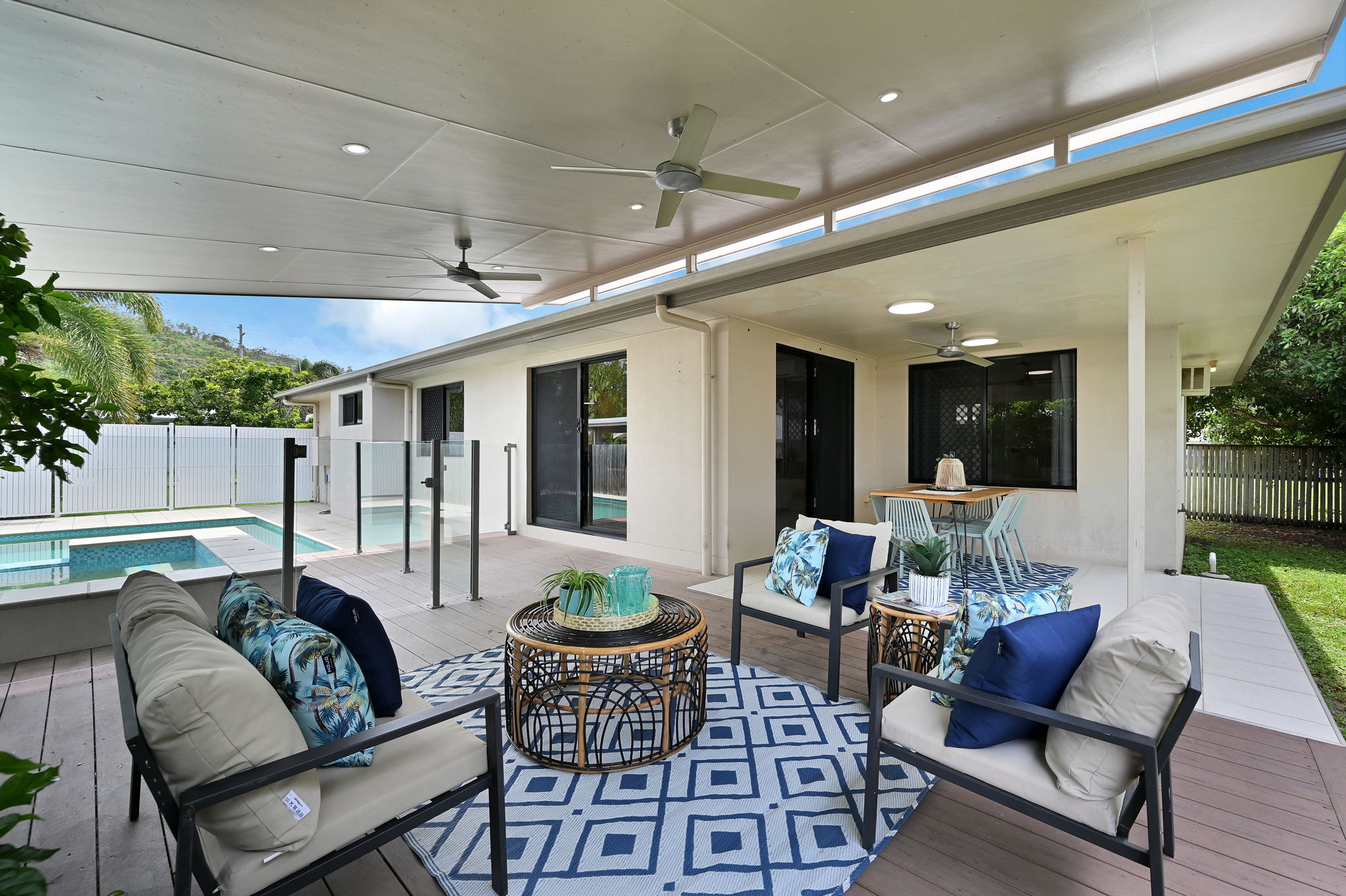 6 CHLOE CT, MOUNT LOUISA QLD 4814, 0 Kuwarto, 0 Banyo, House