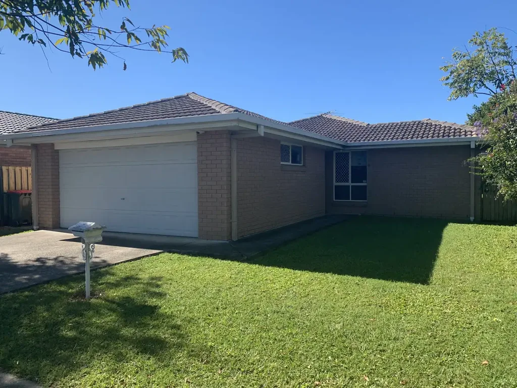 3 Bedroom Home for Rent in Fitzgibbon!
