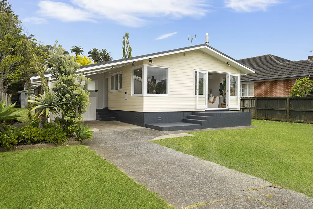 88 Coronation Road, Mangere Bridge, Manukau City, Auckland