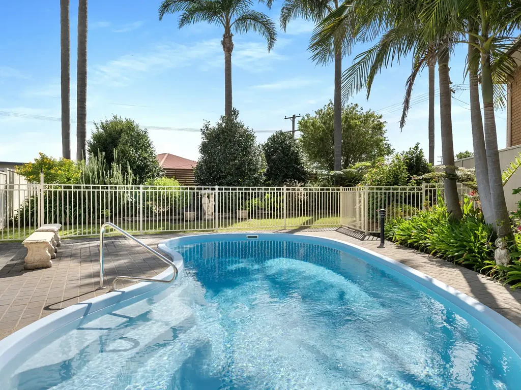 28 Lyons Road, Sussex Inlet, NSW 2540