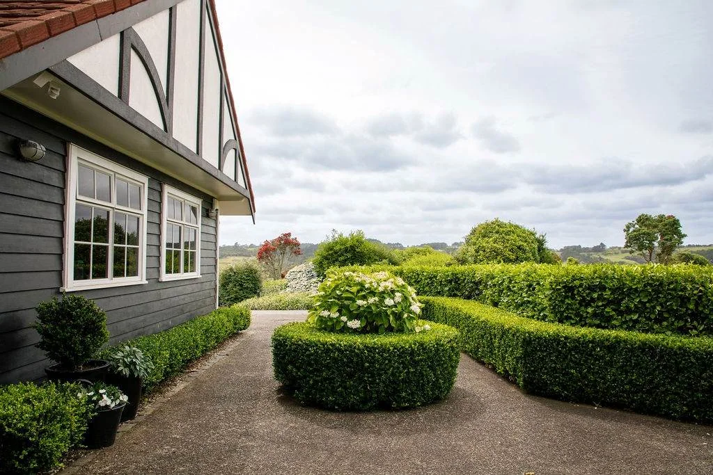 Muriwai BIG 5 bedrooms