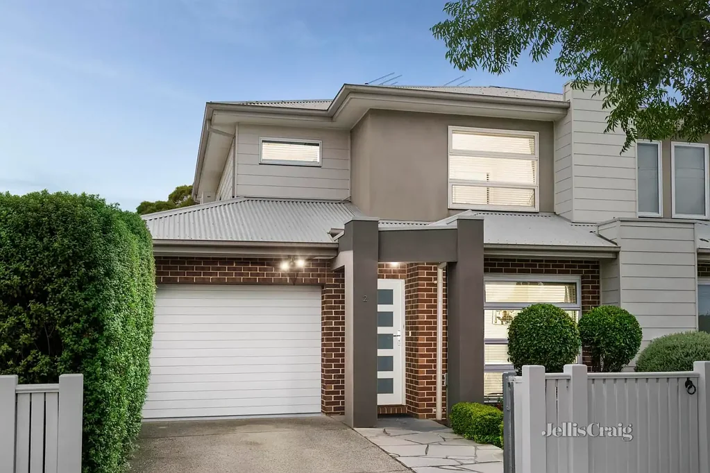 2/142 Woods Street, Newport, VIC 3015