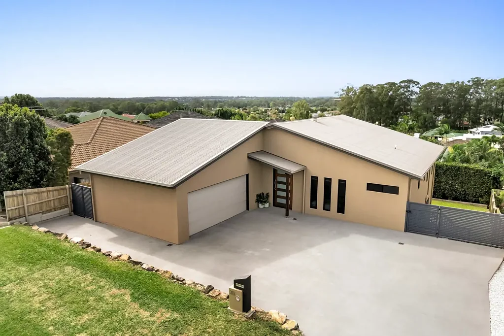 Warner 5chambre Under Contract by Amy Vallier with our rebranded agency Toowoomba Property First National