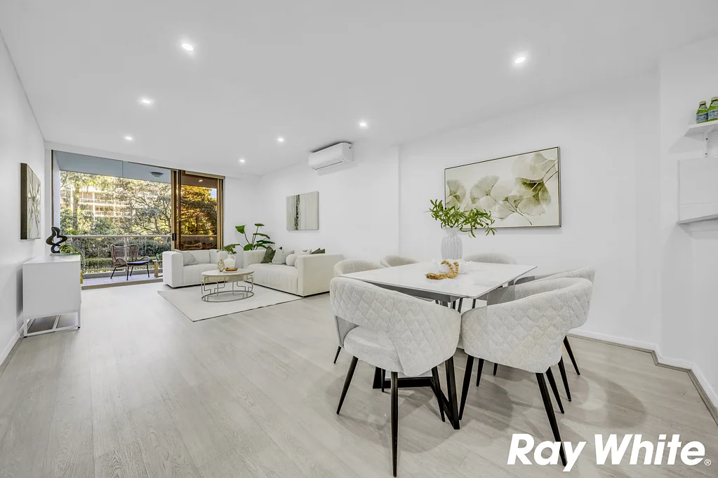 Waterloo 2ਬੈੱਡਰੂਮ House-Like 2 Bedrooms Dual Level Retreat Overlooking Crown Park