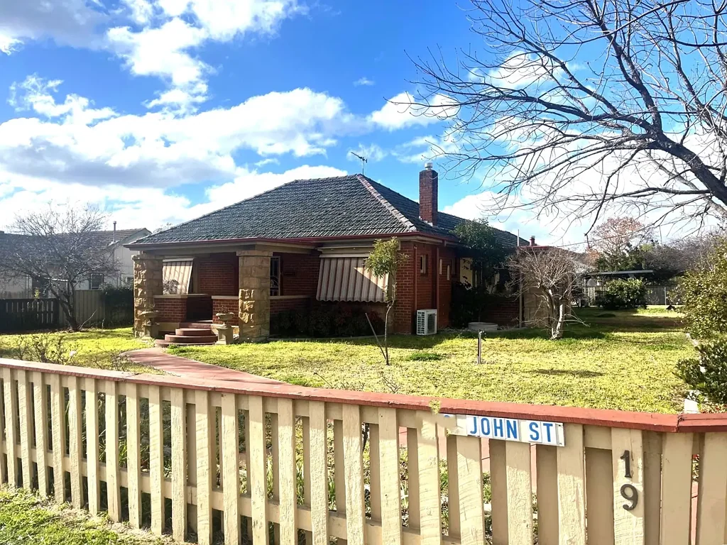 19 John St, Coonabarabran, NSW 2357