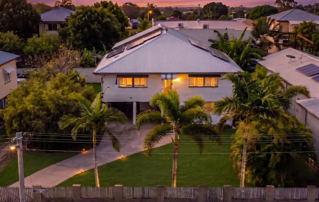 Railway Estate 3房  Inner-City Living with Dual Dwelling Potential