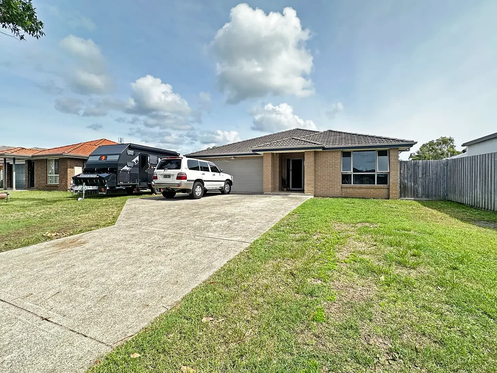 13 Pyramus Way, Tanilba Bay, NSW 2319
