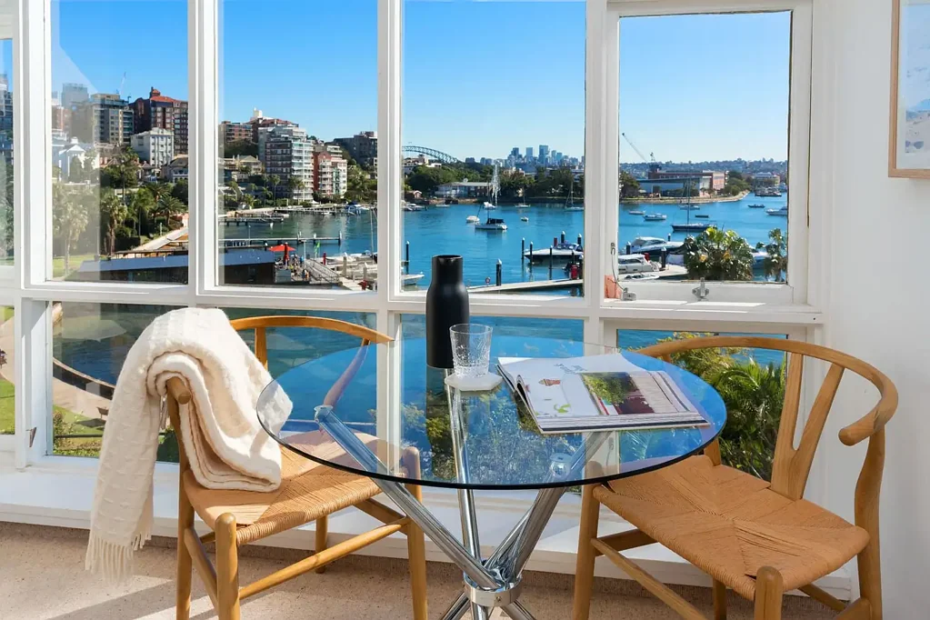 Fully Furnished Sun-Bathed Studio With Uninterrupted Harbour & Bridge Views