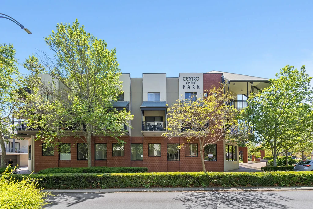 In the Vibrant Heart of Subiaco!