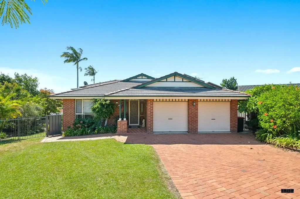 Urunga 4 Bedroom 4 Bedroom Resort-Style Private Oasis