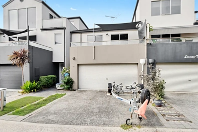 Patterson Lakes 3બેડરૂમ OPEN FOR INSPECTION 30/5- Water Style Living, Boat Mooring & Beach!