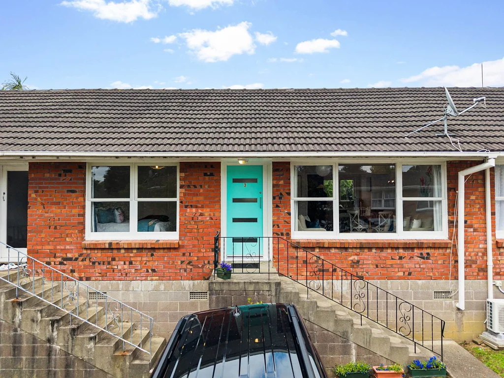 Milford 2침실 Brick & Tile - Prime Location, Solid Investment