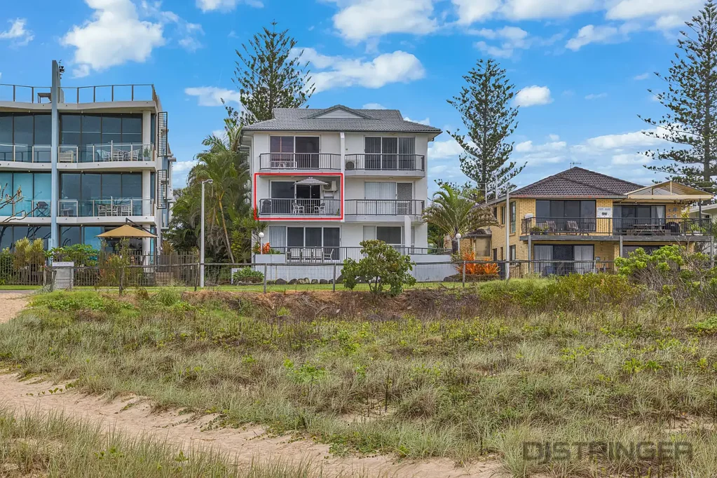 Bilinga 2房  SUPERB BEACHFRONT LIVING - rise to the sound of the ocean'