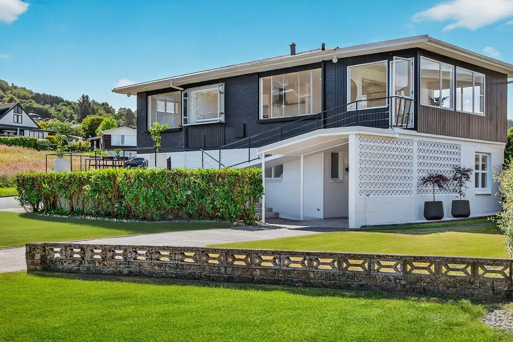 1 Winston Street, Acacia Bay, Taupo, Central North Island