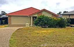 12 Sharon Drive, Warwick