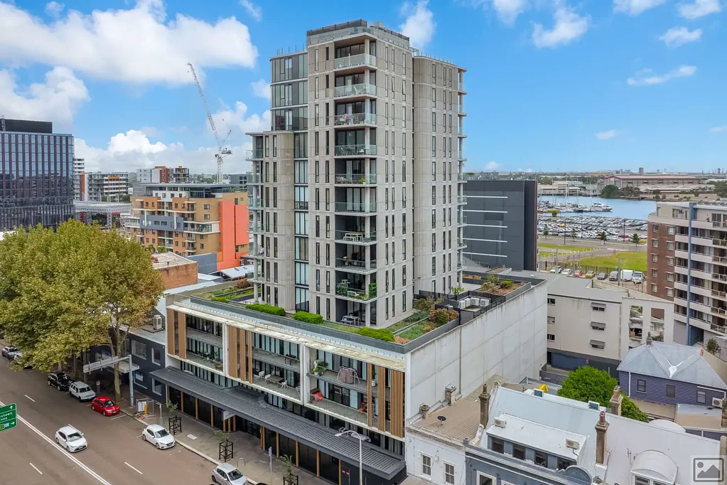 Newcastle West 1 Bedroom Lock & Leave City Living At Aero