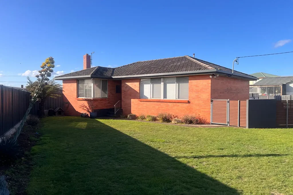 16 McCabe Avenue, Devonport, TAS 7310
