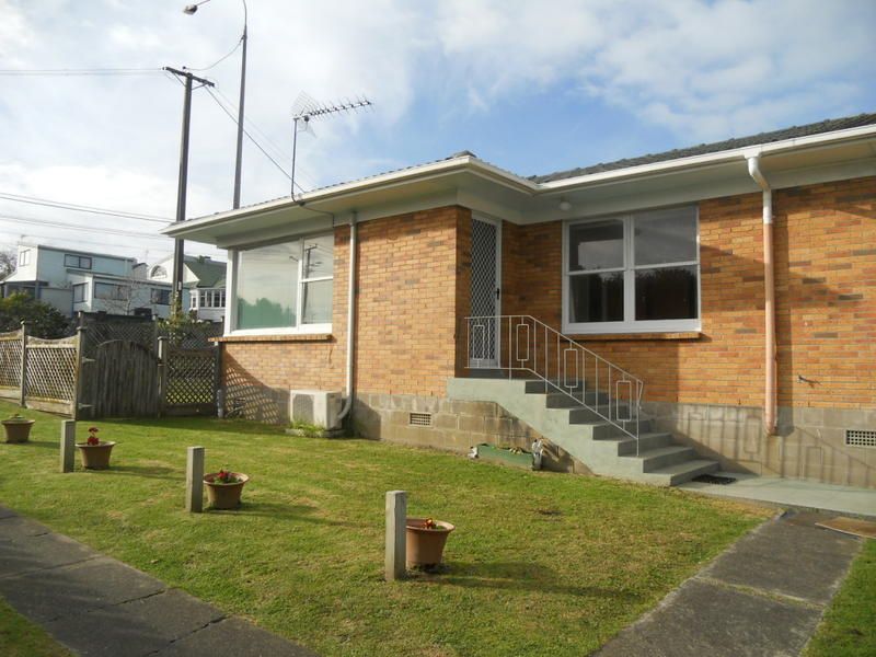 1/187 Lake Road, Belmont, Auckland - North Shore, 2 chambres, 1 salles de bain