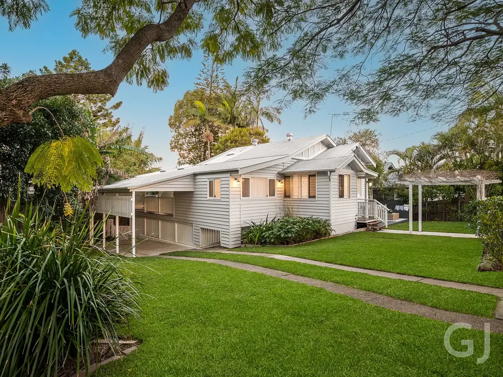 Gordon Park 3ਬੈੱਡਰੂਮ Refreshed and Reimagined Family Home on 680sqm