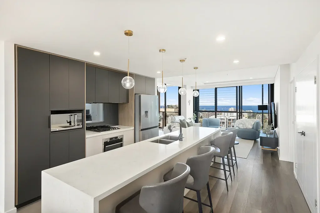 Wollongong 3 Bedroom Prestigious High-Rise Living with Spectacular Ocean & Escarpment Views